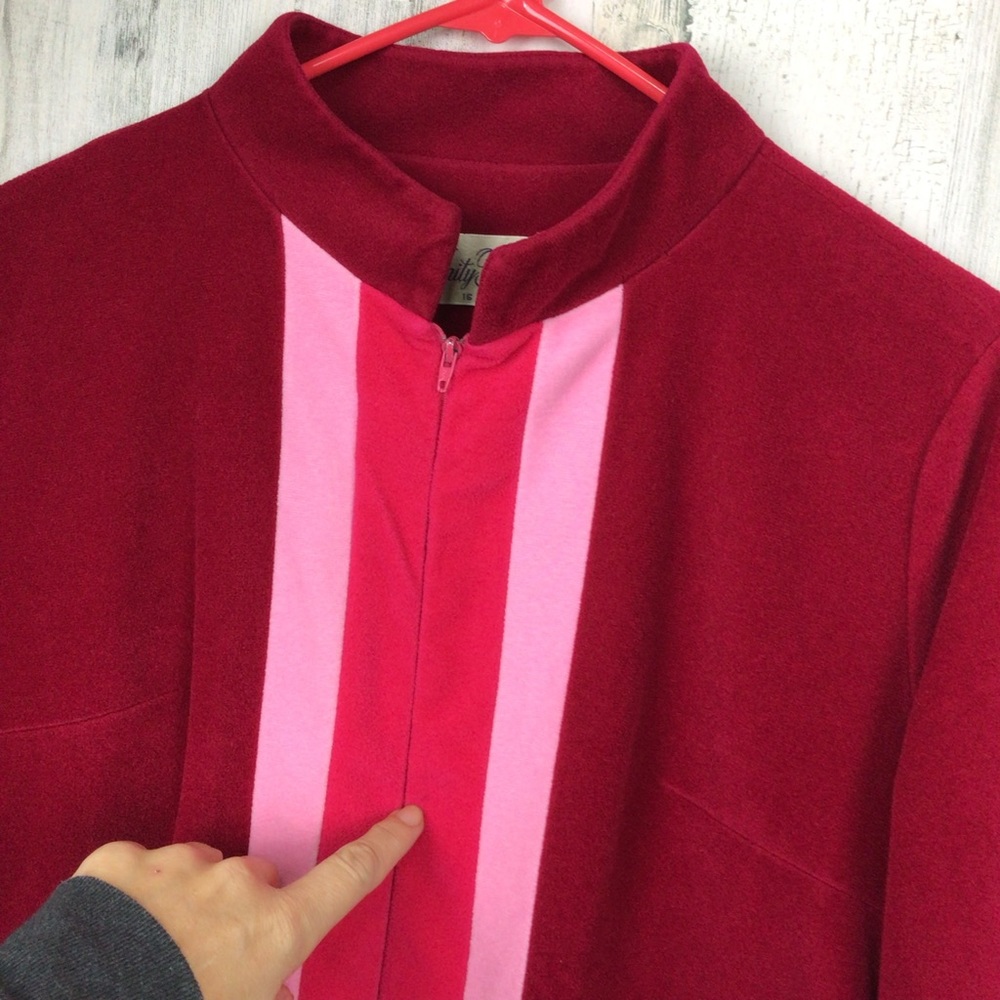 Vanity Fair Red and Pink Robe - Picture 7 of 7
